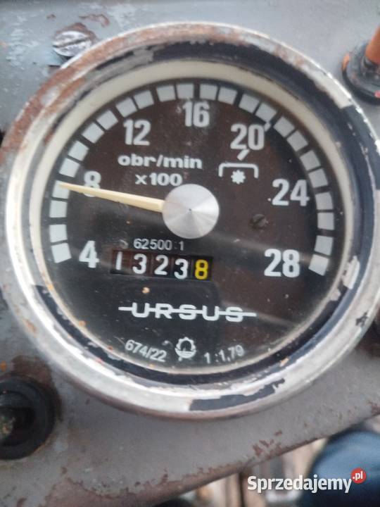 Ciągnik rolniczy Ursus C330M Wąwolnica