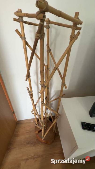 Lampa bambusowa z podestem z drzewa Lampy stołowe i nocne Starogard Gdański
