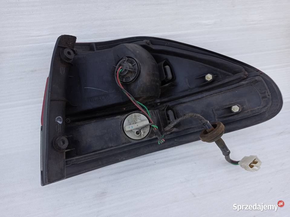 Mazda 626 V GF hatchback lampa tył tylna lewa lampy tylne Sieradz