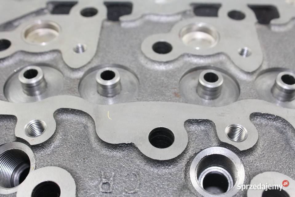 Głowica cylindrów silnika D1403 Tajęcina