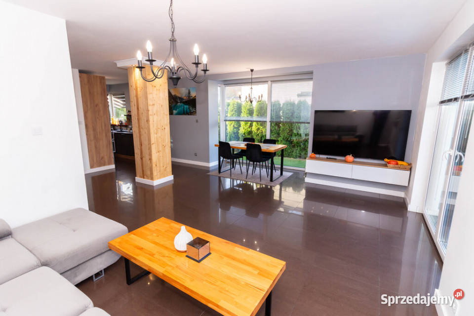 Dom 1035m2 garaż działka 563m2 Rumiankowa siatka Tarnowskie Góry sprzedam