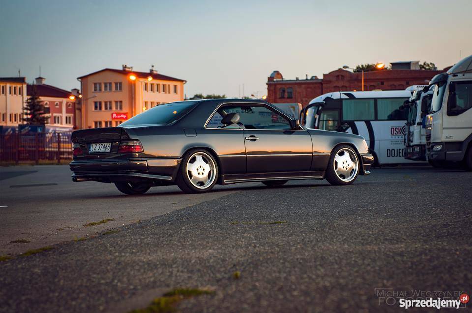 Mercedes C124 32 220 AMG Lublin