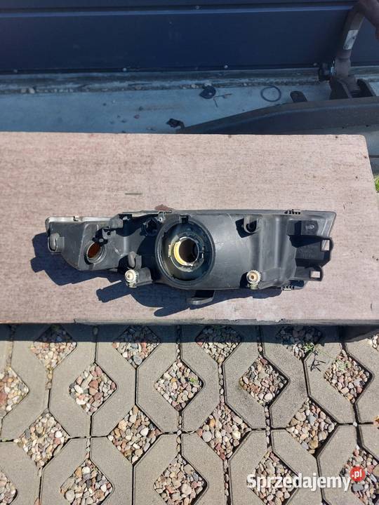 Mitsubishi carisma reflektor przedni prawy 158 osobowe Wejherowo