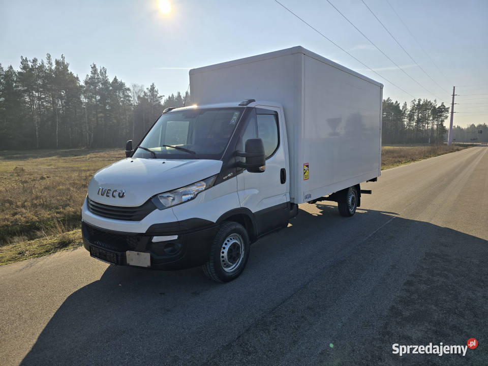 Samochód IVECO Daily 35160 kontener winda 2017 r manualna mazowieckie Chorzele