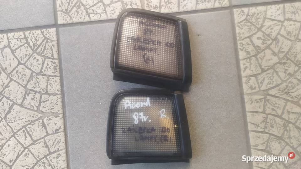 HONDA Accord 1986 1987 zaślepka do lampy prawa