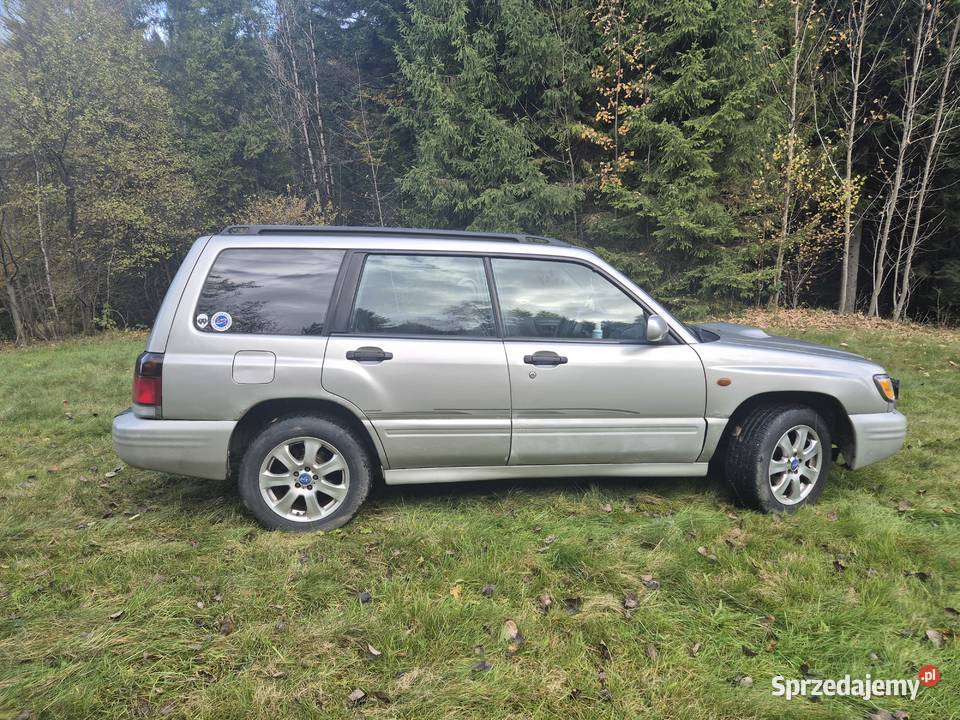 Subaru forester 20 t gaz Rok produkcji 1999 Jeleśnia
