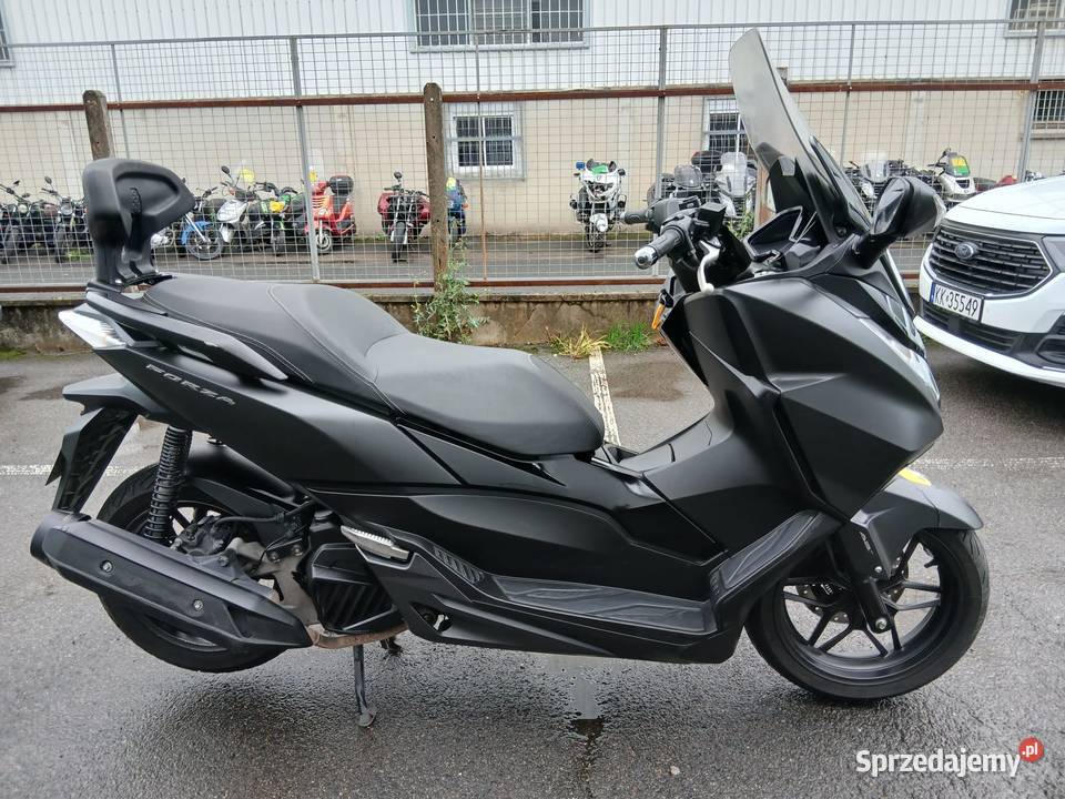 Maxi Skuter Honda Forza 125ABSLED Stan czterosuwowy