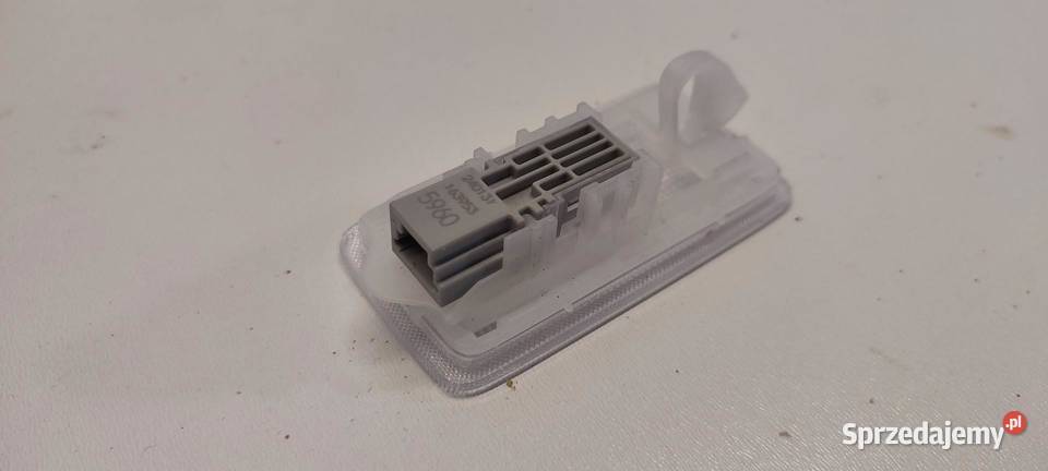 MAZDA 2 TOYOTA YARIS IV LAMPKA KABINY dolnośląskie