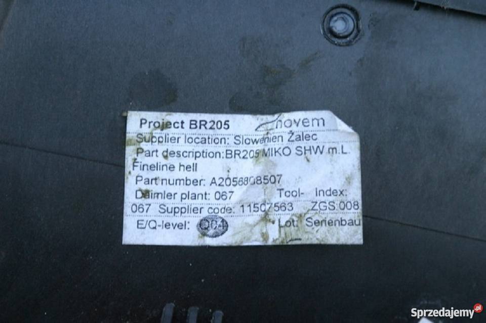 C KLASA W205 PANEL ŚRODKOWY KLAPKA KONSOLA