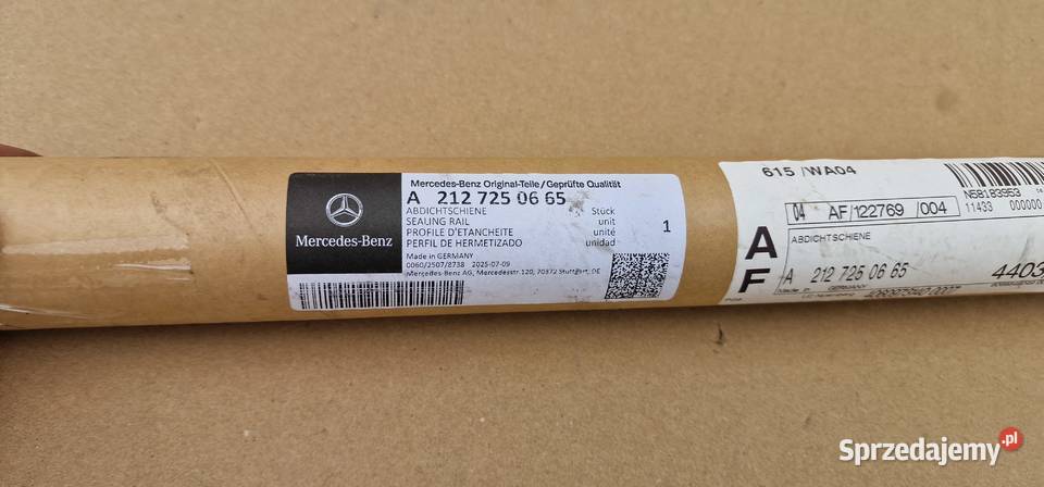 MERCEDES EKLASA W212 LISTWA CHROM USZCZELKA