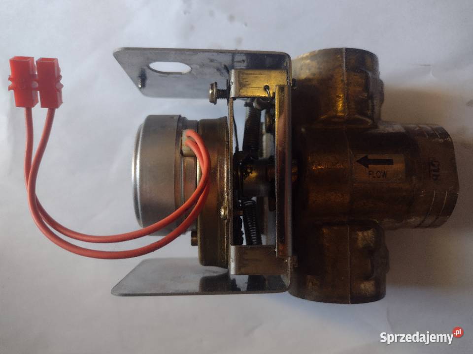 Trójdrogowy zawór strefowy z siłownikiem Stargard