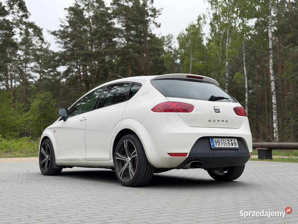 Seat Leon CUPRA 20 benzyna 240 2009r lift 18 Kadzidło