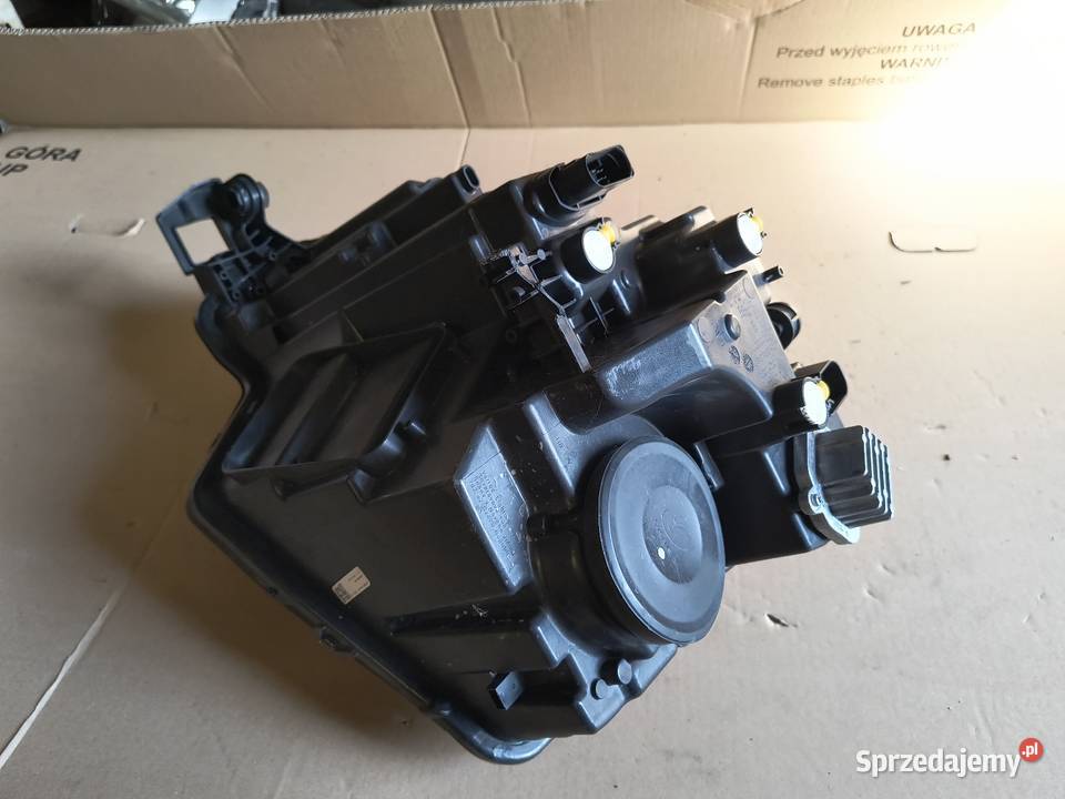 Skoda Karoq lift 21 Reflektor prawy LED kpl sprzedam