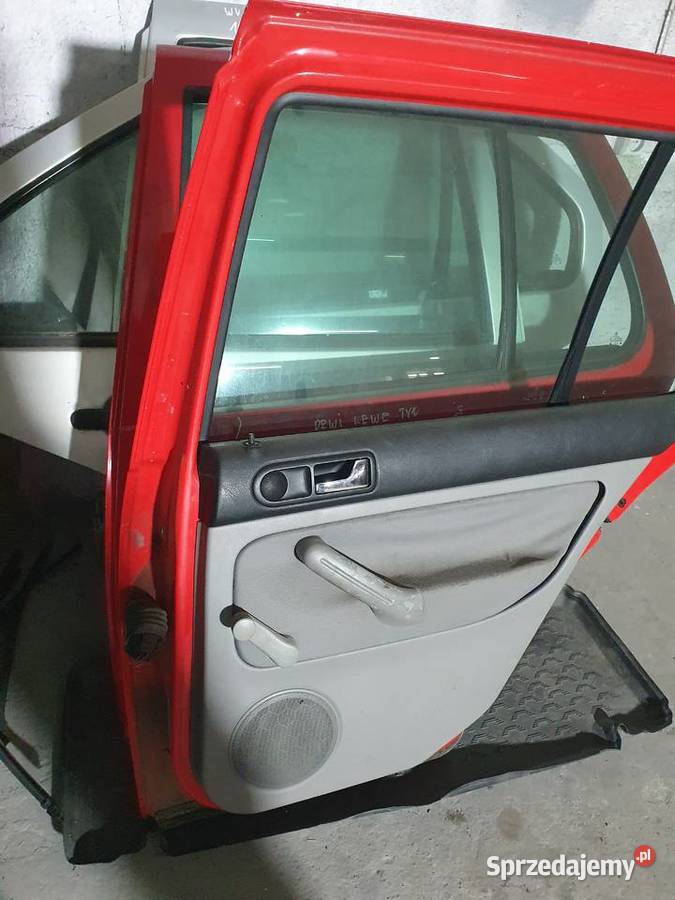 Drzwi prawe tylne Golf IV 99r LP3G Gostynin sprzedam