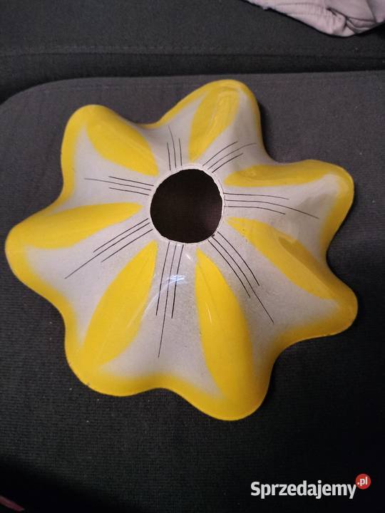 Szklany żółty klosz prl Choszczno