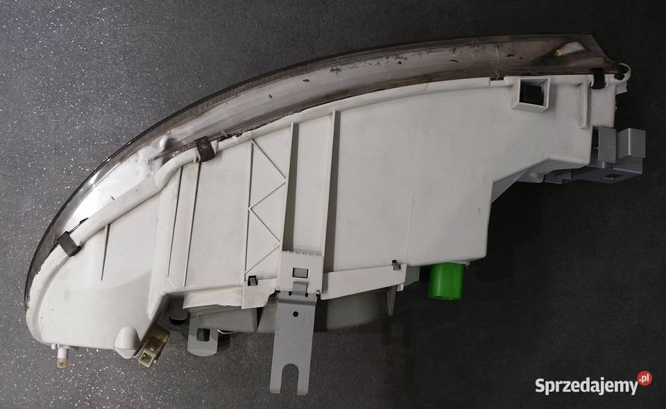 Lampa przednia prawa Ford Mondeo MK2 BOSCH dolnośląskie Szklarska Poręba