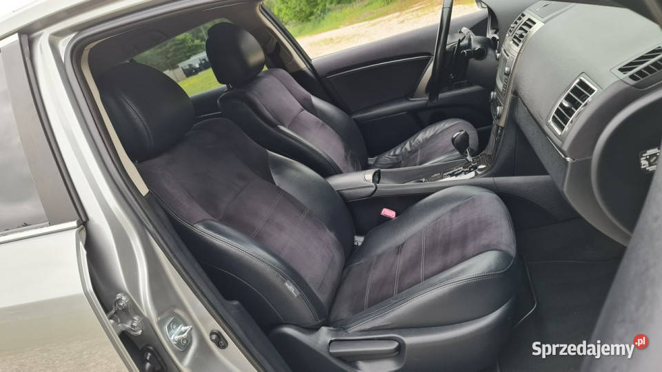 Toyota Avensis 18 16v 147 Automat NAVI Skóra VAT marża Chmielnik