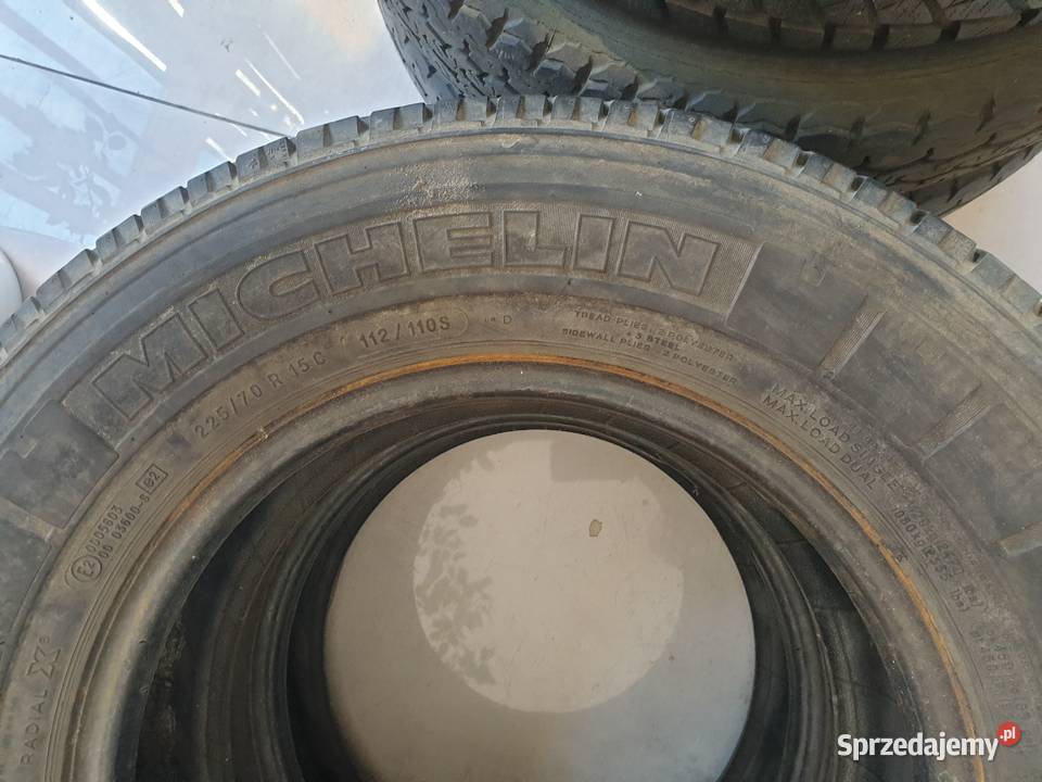 Michelin Agilis 81 lato 22570R15C 70 Dobre Miasto