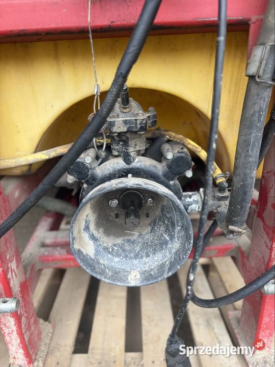 Opryskiwacz TAD LEN 1000l 15m lubelskie Nielisz sprzedam