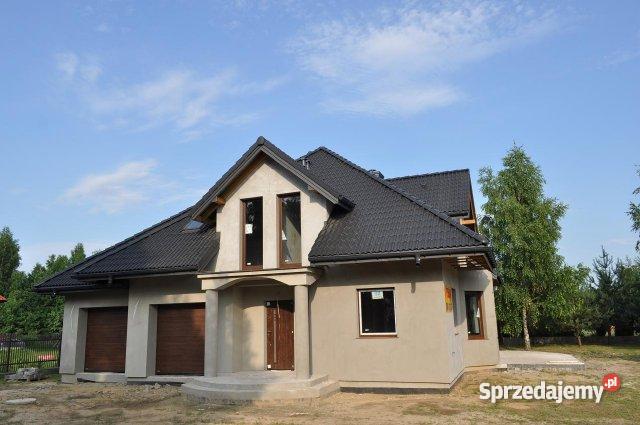 dom z podwójnym garażem wolnostojący Chotomów