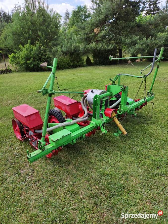 Siewnik pnęumatyczny do kukurydzy Starogród