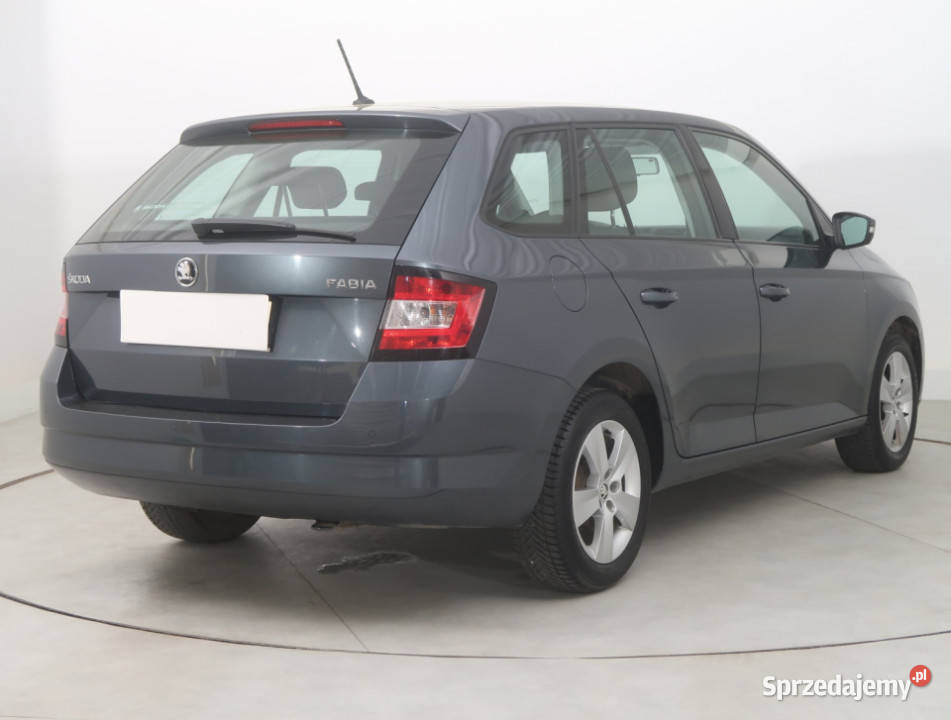 Skoda Fabia 12 TSI komputer pokładowy