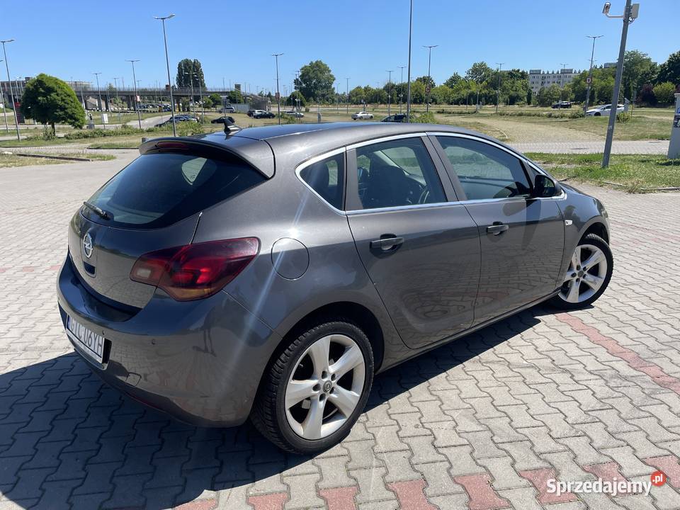 Opel Astra J 16 16v COSMO nieuszkodzony Gdańsk