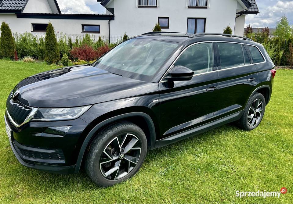 Kodiaq 4x4 webasto grzane fotele 2 komplety kół czujnik martwego pola Gacnik