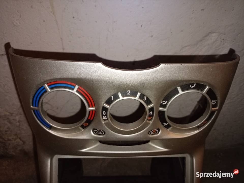 Konsola środkowa Fiat Punto osobowe Pozostałe Łódź