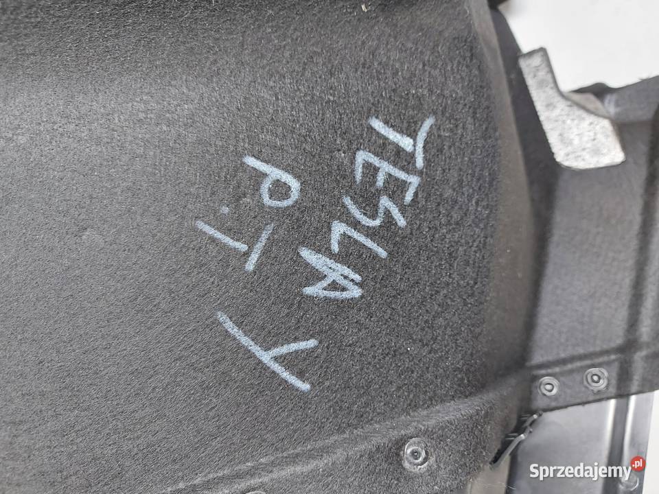 TESLA MODEL Y 2023r Boczek tapicerka bagażnika