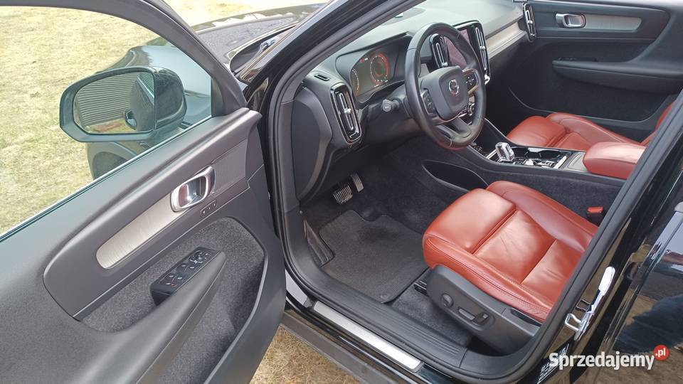 Volvo XC40 INSCRIPTION 20 D3 czerwona skóra Samochody osobowe Janowiec Wielkopolski