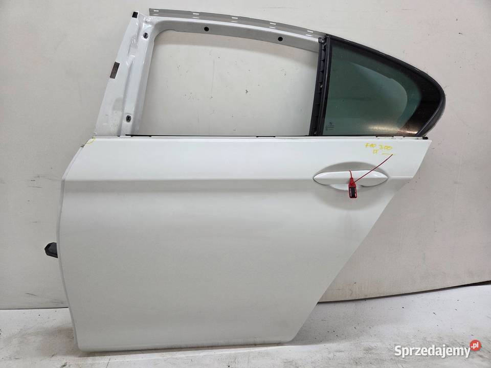 DRZWI LEWE TYLNE TYŁ BMW F10 300 Strzyżewice