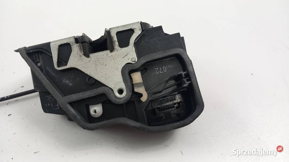 BMW X3 E83 FL ZAMEK DRZWI PRZÓD PRAWY 7PIN Zbierkowo