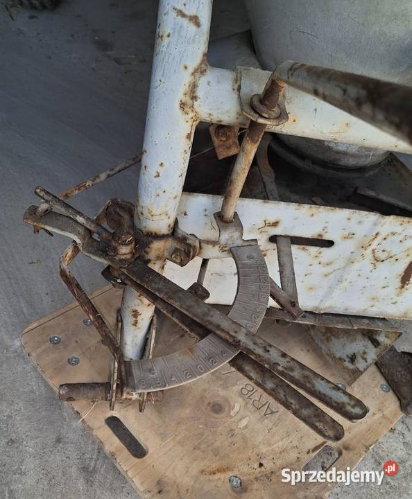 Rozsiewacz nawozów Lejek AGROMET N012 1984 Opole Lubelskie