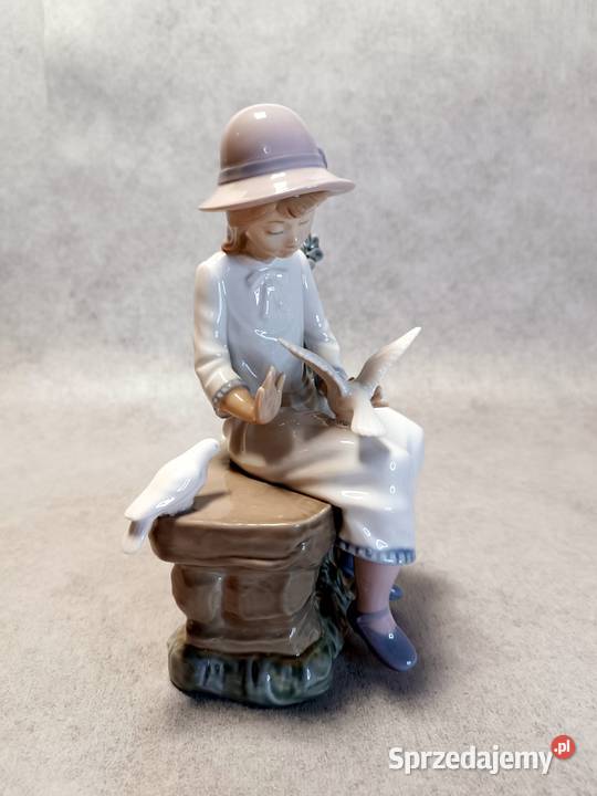LLADRO NAO 383G Dziewczynka z gołębicą Hiszpania Porcelana i szkło pomorskie Gdańsk sprzedam