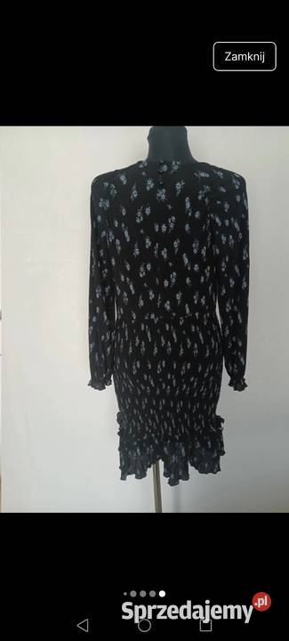 Czarna sukienka z baskinką kwiaty długa podkarpackie Krosno