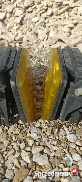 Halogeny BMW E36 oklejone zółtą folią osobowe