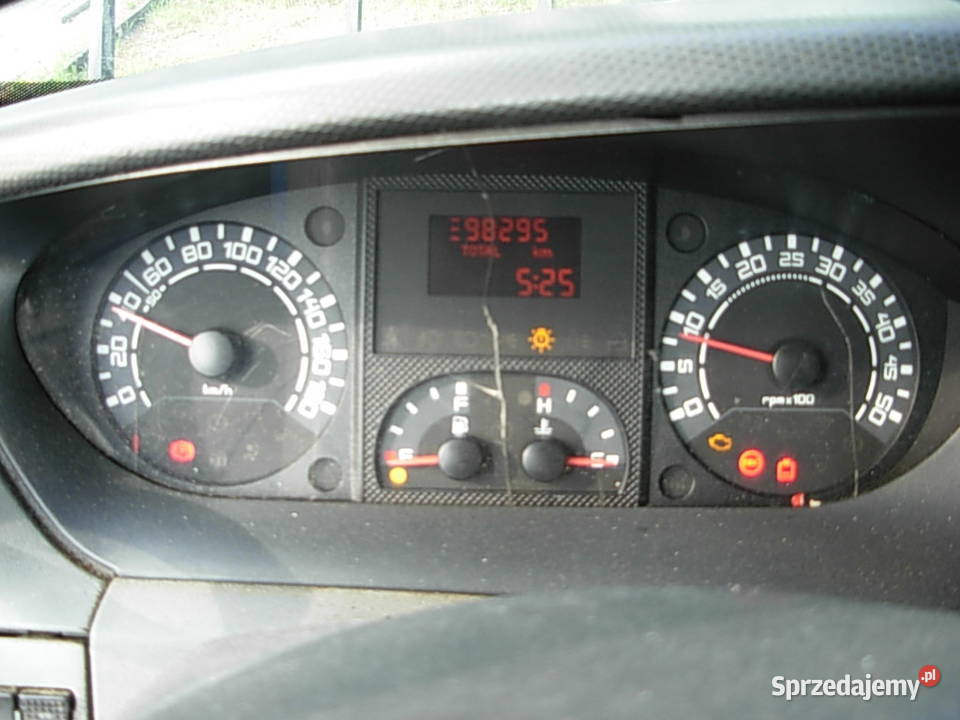 IVECO DAILY 30 35C15 PLANDEKA 5 M Samochody dostawcze Częstochowa