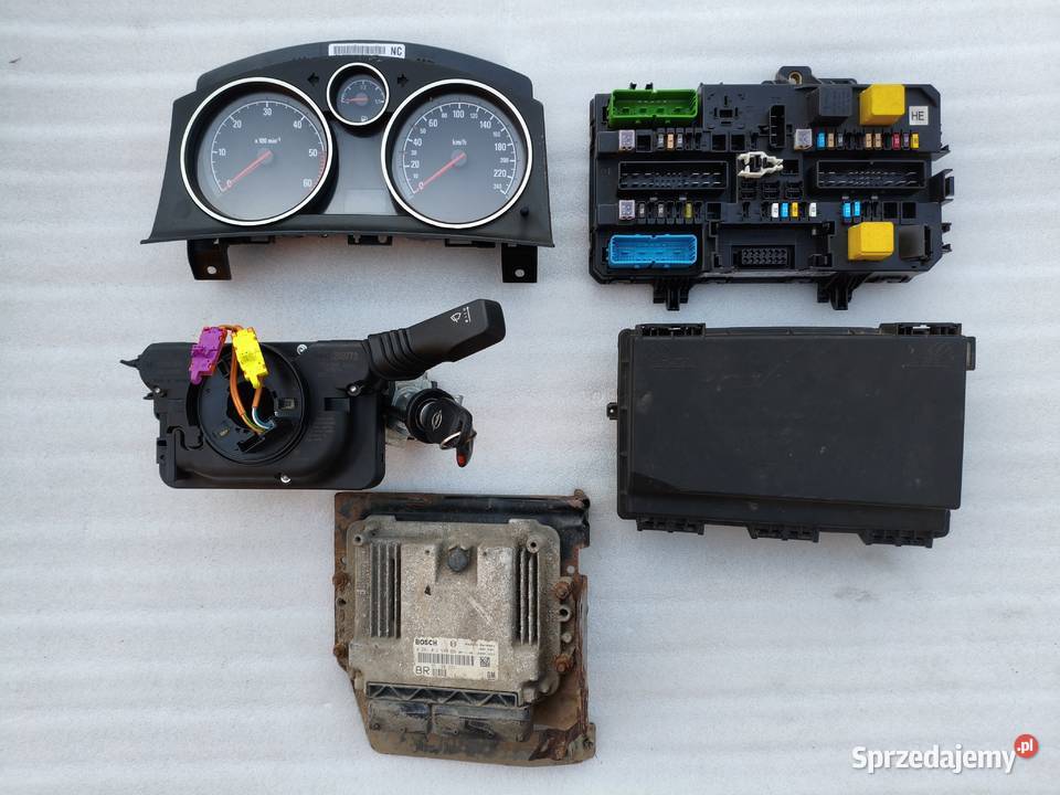 Sterownik Silnika Opel Astra H Zafira B 19 CDTI osobowe Układ elektryczny, zapłon sprzedam