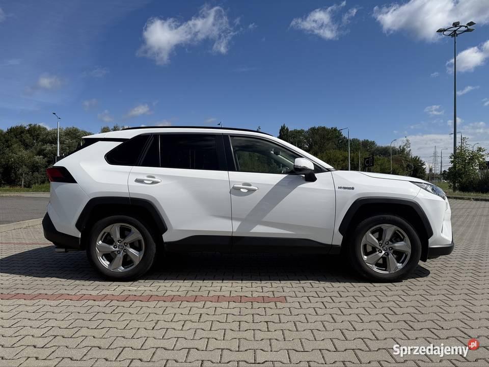 Toyota Rav4 kupiony w polskim salonie