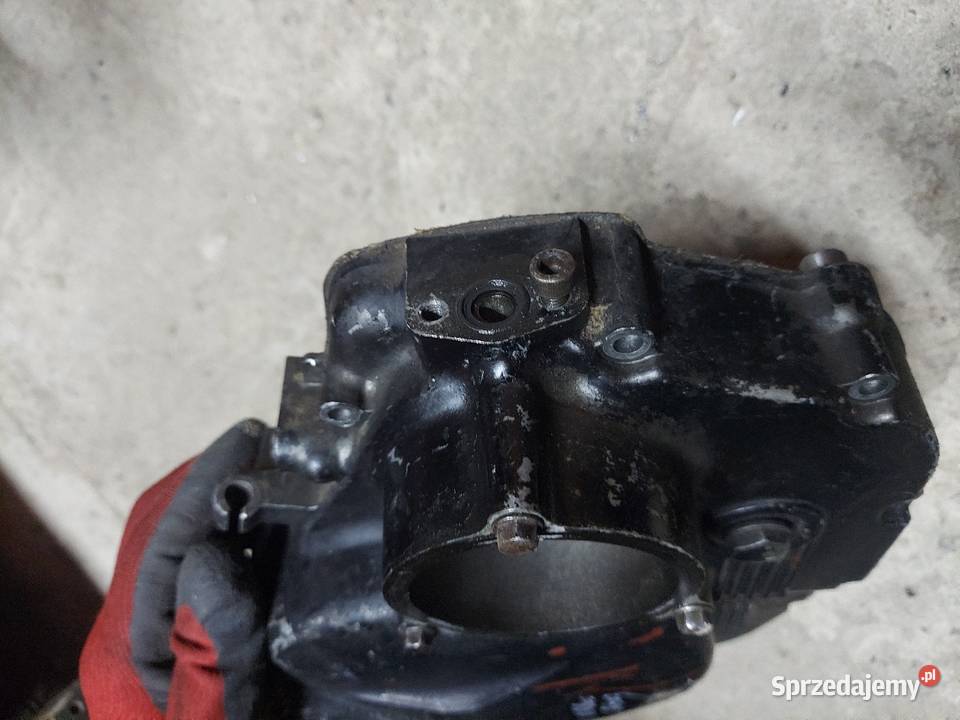 Suzuki DR 800 pokrywa sprzęgła prawa kapa dekiel Pokrywy i osłony silnika Jelenia Góra