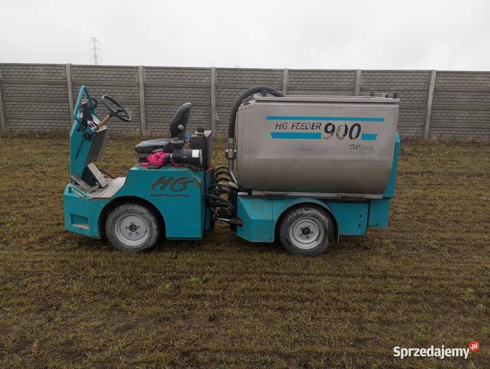Karmiarka Kubota 4x4 Buk