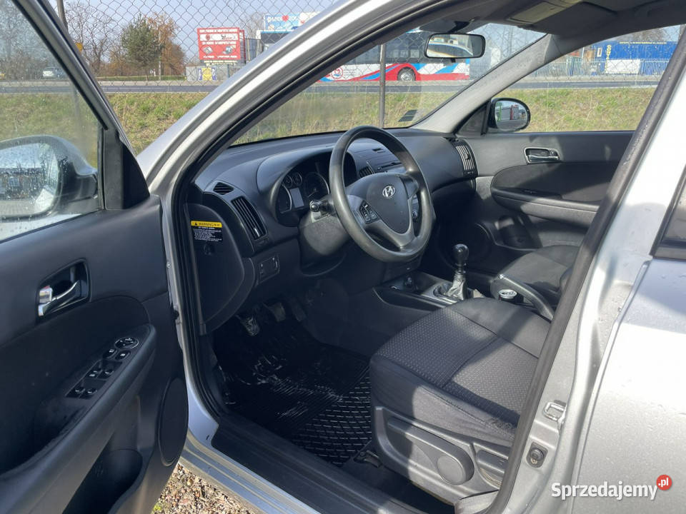 Hyundai i30 16 Benzyna 2007r TanioMożliwa