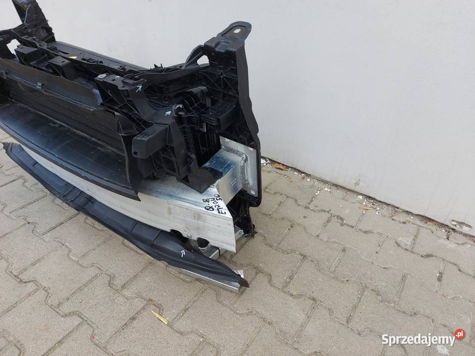 Audi Q8 ETRON pas przedni komplet chłodnic belka sprzedam
