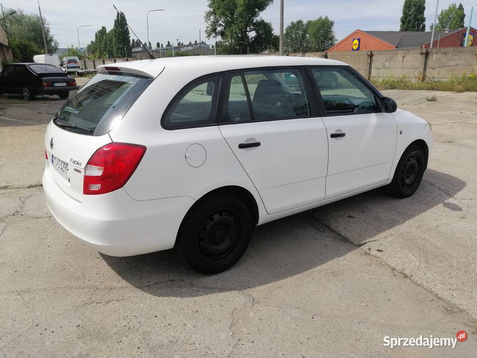 Skoda Fabia Combi 16 TDI 90 koni stan salon Poznań