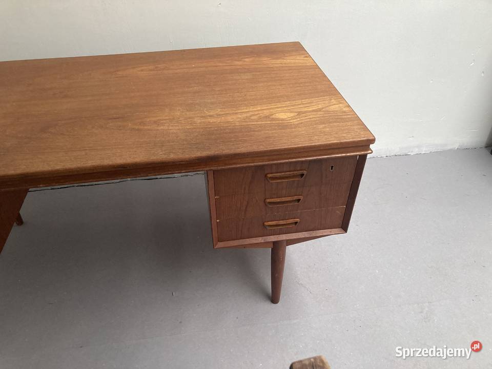 Biurko drewno tekowe Dania Wolsztyn sprzedam