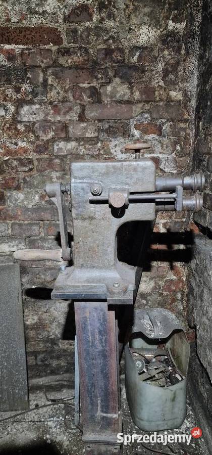 Żłobiarka do blachy Gdynia