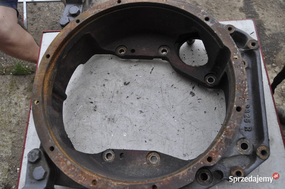 DEUTZ 1011 OBUDOWA KOŁA ZAMACHOWEGO SPRZEGŁA Sierakowice