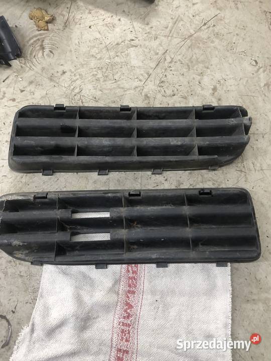 KRATKA ZDERZAKA PRAWY lewy PRZÓD OCTAVIA FL