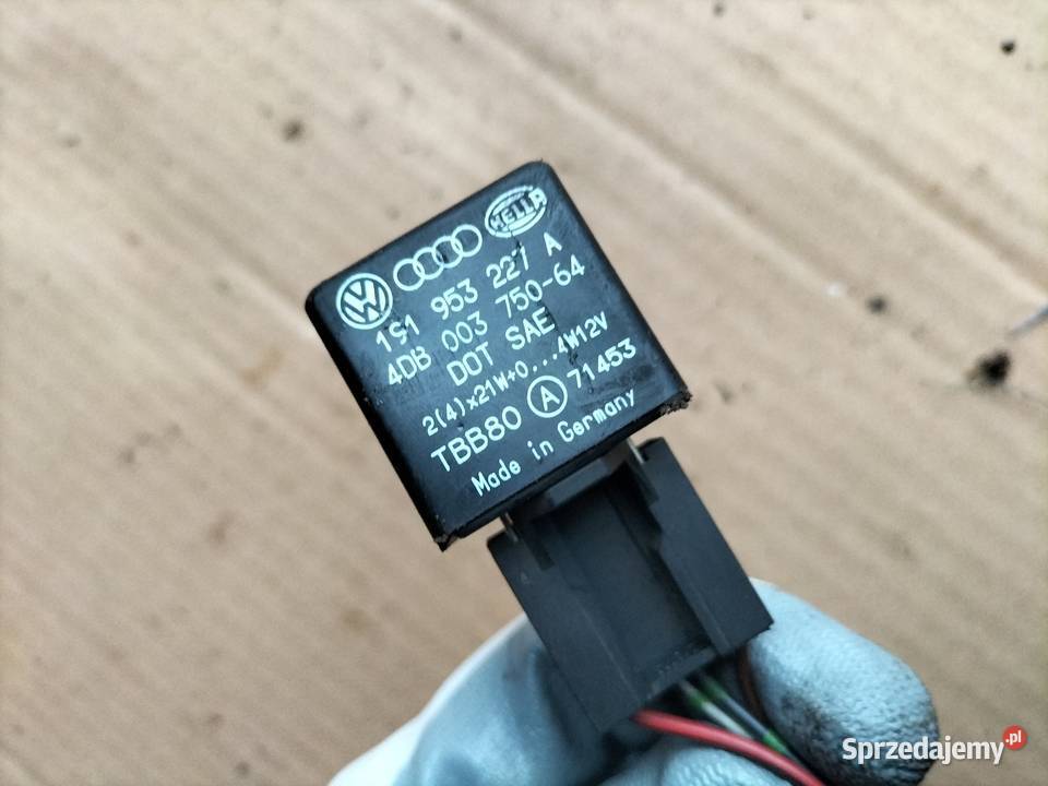 PRZEKAŹNIK ŚWIATEŁ AUDI 21 191953227A Kamień-Kolonia